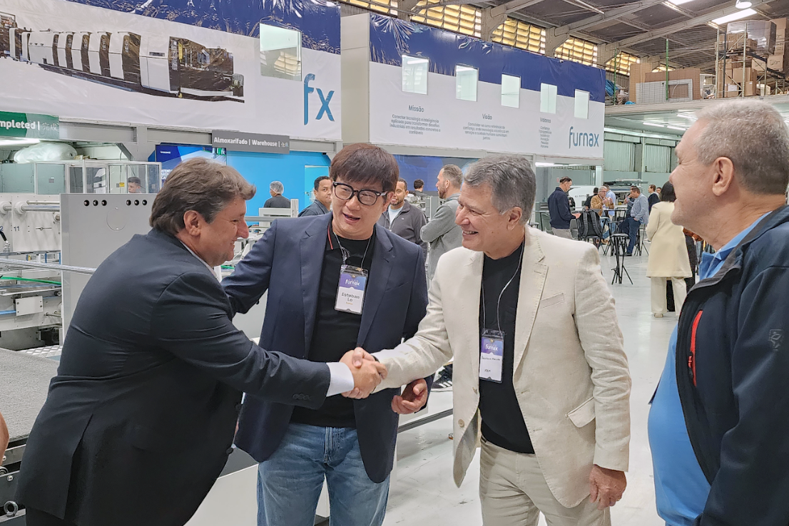 Grupo Furnax realiza open house focado em soluções para o mercado gráfico